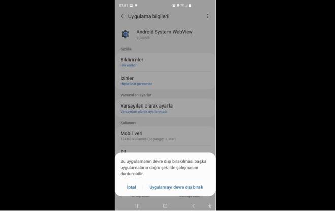 Eer kullandnz Android srm 11'in altnda ise baka bir seeneiniz daha var. O da telefondaki chrome uygulamasnn gncellemelerini silmek.