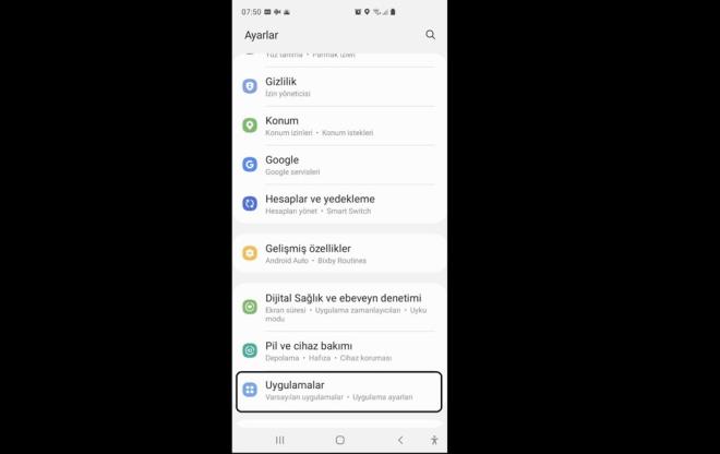 HATAYI NASIL ZEBLRSNZ?    nternet ieriinin uygulamada grnmesini salayan arayz Android System Webview'dan kaynaklanan hatay iki ekilde zebilirsiniz. Birincisi uygulamay telefondan kaldrmak. Ancak baz telefonlarda bu seenein bulunmad gelen ikayetler arasnda. Ayrca daha sonra yeniden uygulamay indirmeniz gerekecek.  kinci seenek ise uygulamay geici olarak durdurmak. Bunun iin aadaki admlar takip edebilirsiniz.