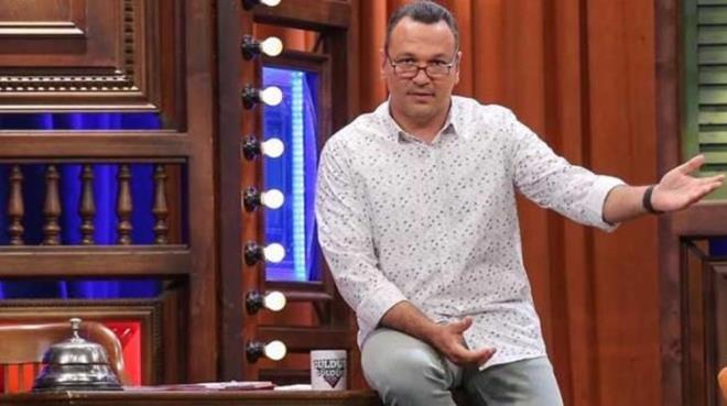 Ali Sunal<br>    Yeni anne olan Ezo Sunal, doumdan ksa sre sonra corona virse yakalanmt. lk kez ebeveyn olan Sunal?n hemen ardndan ikinci kez baba olmaya hazrlanan abisi Ali Sunal?n da testi pozitif kmt. Ayrca 43 yandaki Ali Sunal?n kaynpederi ile kaynvalidesi Blent-ehnaz Kurbanzade?nin de corona virse yakaland renilmiti.  Durumu arlaan Ali Sunal hastaneye kaldrlmt. Sunal, sosyal medya hesabndan corona virs yendiini aklad. Sunal, "Tedavim bitti, eve ktm. Salk durumum iyi. Kendinize ok dikkat edin" diyerek sevenlerine mjdeli haberi verdi.