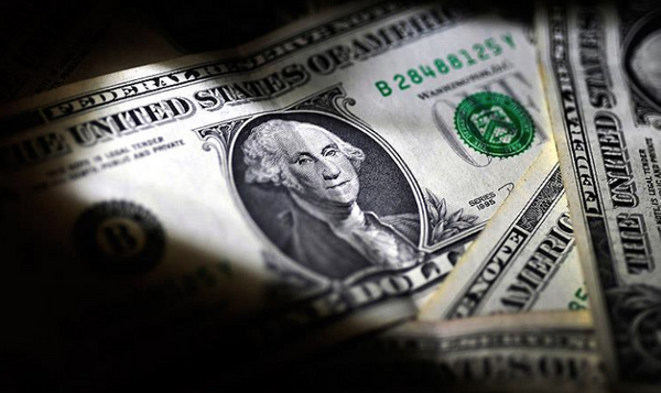 Eilimler doru okunmal! te 3 nemli madde   <br>  TCMB?nin sk para politikas ile olumluya dnen ve kurda ar dk deerlere iaret eden raporlar imdi de ar olumsuza dnd. Ar iyimser raporlar gibi ar ktmser raporlar da ok anlaml deil. Yatrmclarn bu noktada deien eilimleri okumas nemli. Bir gerek var ki faizlerde ykseli dnemi bitti. 15 Nisan toplants yatrmclar asndan referans alnacak.