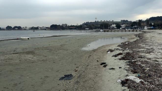 Yaanan gel git olayyla ilgili nemli aklamalarda bulunan anakkale Onsekiz Mart niversitesi (OM) Deniz Bilimleri ve Teknolojisi Fakltesi Prof. Dr. Muhammet Trkolu, ?Dardanos kylarnda medcezir olay durumu sz konusu. Gel-git olarak da biliniyor." dedi.