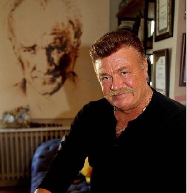 Olayn ardndan dolandrldn fark eden Zehra Aslan ahin ve Nuri Alo, Bakrky Cumhuriyet Basavclna ikayette bulunmutu. Benzer bir olay Uyan: Byk Seluklu oyuncusunun bana geldi.