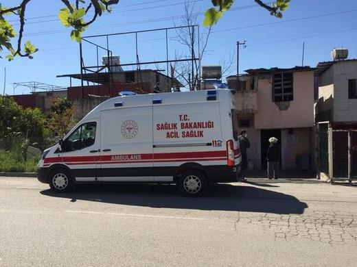 Hemen salk grevlilerine haber verildi. Olay yerine gelen ekipler Yaradan?n ldn belirledi.