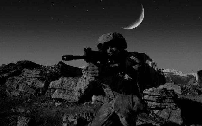 Milli Savunma Bakanl (MSB), sosyal medya hesab zerinden, Hakkari'nin ukurca ilesinde komandolarn Sper Ay nda gerekletirdii terrle mcadele harekatnn fotoraflarn paylat.