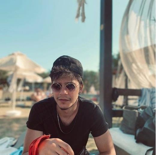 Arif Glolu'nun ailesi oullarnn tedavisini memleketleri Ankara'da devam etmesini istedi. Gen oyuncu u gnlerde hastalyla ilgili kesin tannn konulmasn bekliyor.