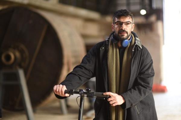 Hamet, Murat?a maziyi sorarken, Murat hi hesapta olmayan bir ie kalkt Arza'nn son blm reytinglerde istedii sonucu elde edemedi.