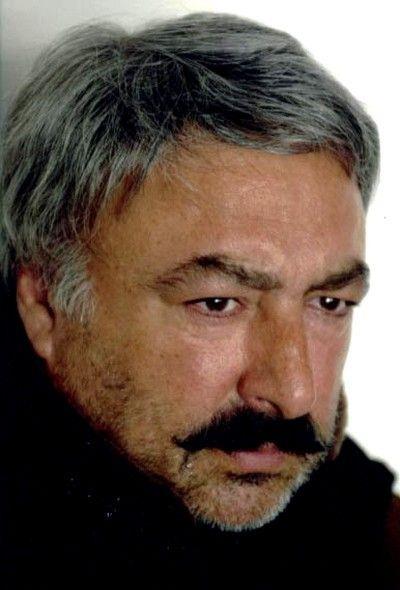 Bakanlk yapt aklamada "Tiyatro ve sinema sanats Kaya Akarsu'nun vefatn zntyle rendik. Merhuma Allah?tan rahmet; ailesine, sevenlerine ve tm sanat camiamza basal diliyoruz." ifadelerine yer verdi.