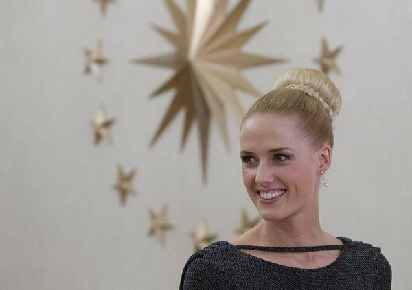 ''Almanya u anda ok tedbirli, orada her yer kapal. Gitmek iin bir sr test istiyorlar. Oraya giderken bile sorun yayorum. Bu durum beni daha ok korkutuyor.Bakalm imdi uam var. nallah orada bama bir ey gelmez.''