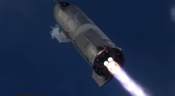 SpaceX'in 4. yksek irtifa uu denemesini gerekletirdii yeni nesil dev uzay arac Starship'in prototip roketinin, sisli bir havada gerekletirilen frlatlndan bir sre sonra infilak ettii anlalrken paralarnn kilometrelerce alana yayld kaydedildi.