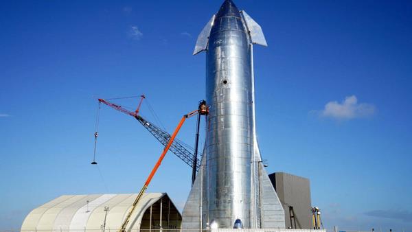 Uzay irketinin kurucusu ve CEO'su Elon Musk'n dier aralardan farkl olarak, Mars'a ayn anda onlarca kii gnderme hayaliyle gelitirdii dev boyutlu Startship'in neden patlad henz bilinmezken SpaceX mhendisi John Insprucker, roketin uu testinin Youtube yayn videosunda, "Arataki tm verileri kaybetmi grnyoruz. Ne olduunu takmdan renmemiz gerekecek" ifadelerini kulland.