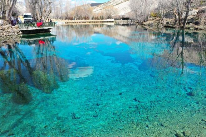 Gkpnar Gl'n ilk kez grdn dile getiren Dereli, "Buras ok gzel. Huzur var, insann iine bir ferahlk geliyor. Mutlaka herkesin buray grmesi lazm. Gerekten doa harikas." diye konutu.