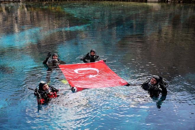 "DOAL ST NTELKL DOAL KORUMA ALANI" LAN EDLD    Gkpnar Gl, 9 Mart'ta evre ve ehircilik Bakanl Tabiat Varlklarn Koruma Genel Mdrlnce "Doal Sit Nitelikli Doal Koruma Alan" olarak tescil edildi.    Gln, "Doal Sit- Kesin Korunacak Hassas Alan" olarak tescil edilmesi iin ise sre devam ediyor.