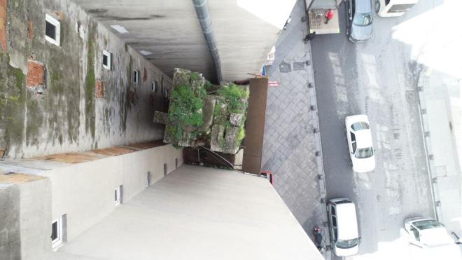 "KLTREL TARH PARKI HALNE DNTRLECEN SYLED"  Esenler Belediyesi Bakan Tevfik Gksu ile grtn belirten Dilbaz, "ki binann istimlak edilerek, burann bir kltrel tarih park haline dntrleceini syledi. O yzden mutluyuz, Esenler ve stanbulumuz iin bunlar tekrar geri getirilemeyecek kadar kymetli eserler. Bir su terazisinin artk ilevi de kalmad iin yenisinin ina edilme ans olmuyor. Bu yzden az sayda bulunan bu tarihi eserleri korumamz gerekiyordu. Bu konuda hzlca, doru admn atlmas bizi ok mutlu etti" eklinde konutu.