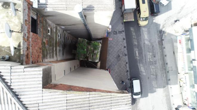 Tarihi Mehmet Dilbaz,  "Bizans dnemine kadar tarihlenen eski bir kltrel miras. Su terazilerinin ana fonksiyonu  stanbul'a ehir dndan getirilen sularn basncn ayarlamak iin ina edilmi bir nevi su basn sistemi kontrol mekanizmas. Esenler ilesinde bulunan bu su terazisi aslnda ile snrlarndaki nadir saydaki eserlerden bir tanesi" dedi.