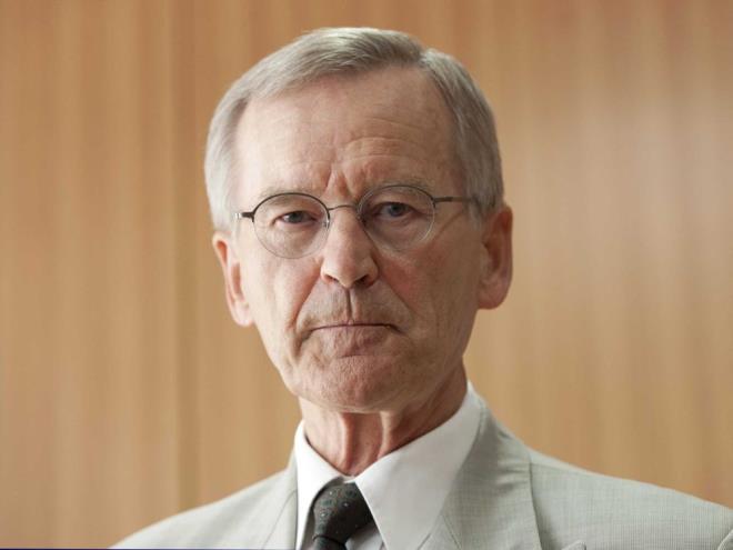 34- BEATE HESTER & KARL ALBRECHT JR.: 39.2 MLYAR DOLAR