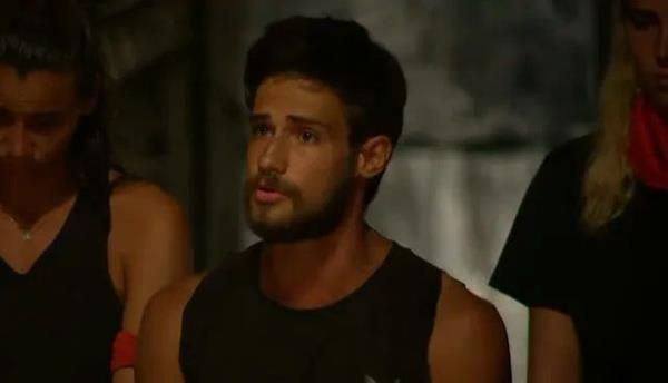 Ilcal'nn verdii cezaya en sert tepki ise Batuhan'dan geldi. Batuhan, "Bu bana hakszlk. Bu ok ar bir karar. 3 dl ok ar. Bir iecek yznden bu olmaz. 3 dl ne demek. Zaten durumum ar ve ok am. Toparlayamam kendimi artk. Bir defa daha olsa eleyin beni" szleriyle karara tepki gsterdi.