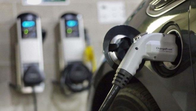 Ayrca, 2021'in ilk aynda Ocak sonunda 312 adet elektrikli ve 12.402 adet hibrit otomobil sat gerekleti.