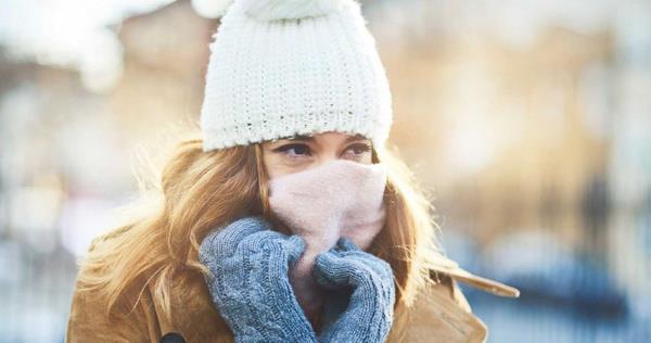 Mevsim artlarna uygun giyinin: Souk havann ve ani s deiimlerinin vcut savunmasn salayan hcrelerin fonksiyonlarn zayflatt bilinmektedir. Bu yzden scak ortamdan souk ortama geerken kyafetlere dikkat edilmeli, az ve boyun mmknse kapatlmal, gerekli olmadka souk havalarda uzun sre kalnmamal ve ani s deiimlerinden kanlmaldr.