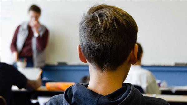 Yalova l Umumi Hfzsshha Meclisi, yeni tip koronavirs (Kovid-19) salgnyla mcadele kapsamnda resmi ve zel okullarn 1, 2, 3 ve 4. snflarda uzaktan eitime geileceini duyurdu.