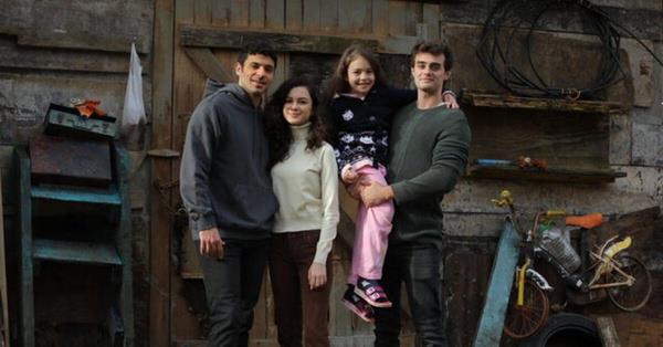 Kenan'n lm tm dengeleri deitirirken Suzan, Akif, Nebahat cephesinde sularn durulmad Kardelerim'in son blm reytinglerde zirveyi rakibine kaptrd.