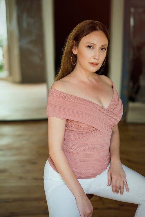 Sevenlerinin basal mesajlarna dn yapamayan Glin antrcolu'nun hayli zgn olduu renildi. Oyuncunun bal olduu Abdullah Bulut Menajerlik sayfasndan yaplan aklamada u ifadeler yer ald: