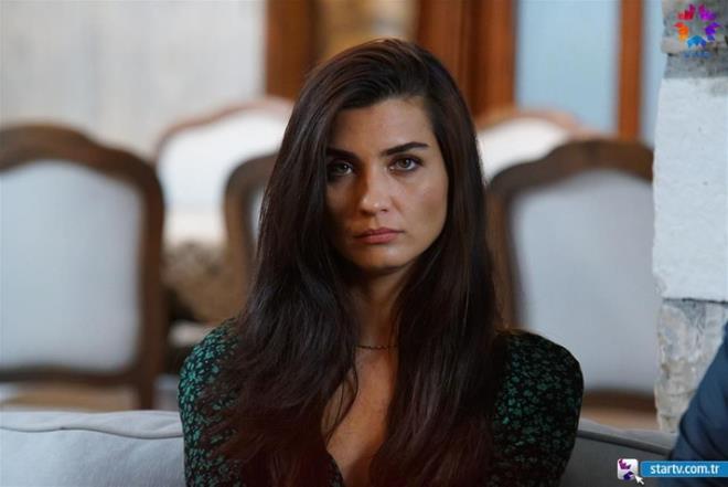 Fakat bu ykseli uzun srmedi. lk blmleri ile gnlerce konuulan dizi reytinglerde giderek dmeye balad. Dizinin akbetini Tuba Bykstn'n duru gzellii bile kurtaramad.