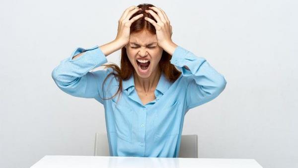 Stresle baa kmay renin<br>  Stresle baa kmak da yksek tansiyonun dmesine yardmc olabilir. Kiinin strese yol aan tm faktrleri hayatnzdan karmas imkansz olsa da, stresle salkl bir ekilde ba etmeyi renmesi, salk ve zindelik zerinde olumlu bir etki yaratabilir ve bu durum da tansiyonun dmesine yardmc olabilir.