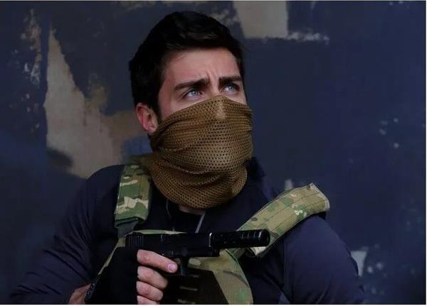 Gvenlik protokollerini zd SHA?lar etkisiz hale getirdiini dnen Fadi?nin mutluluu uzun srmedi. Ekibin kendisine hazrlad oyunu anlayp neye uradn aran Fadi, konumunu kaybetme tehlikesi ile kar karya kald.