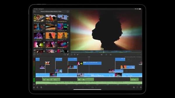 iPad Pro'nun Thunderbolt ve USB-4' destekledii akland. Cihaz ayrca 5G'ye de ev sahiplii yapyor. Cihaz, Apple'n iddiasna gre eski modele oranla CPU'da yzde 50, GPU'da ise yzde 40 daha yksek performans sunuyor.