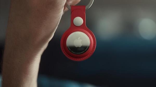 Ksa mesafe geni bant kablosuz balant zerinden deerli eyalarnz takip etmenizi salayan Apple AirTags da lansmanda grcye kan rnler kervanna katld. rnn ABD fiyat 29 dolar olarak belirlendi. 4'l paketin fiyat ise 99 dolar oldu.