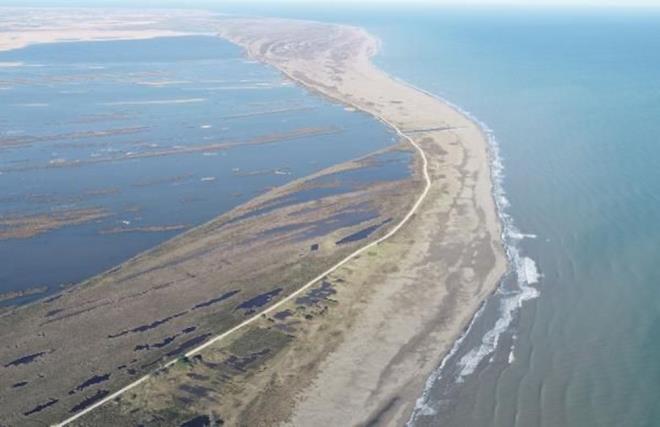 Barajlar nedeniyle kylara sedimentlerin ulaamad deltada var olan tortular da akntlarla yok olup klyor. Uzmanlar, delta iin acil nlem alnmas arsnda bulunuyor.    Uzmanlar, delta iin acil nlem alnmas arsnda bulunuyor.