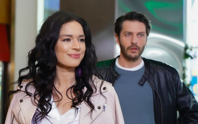 Diziye sonradan dahil olan, fakat hayat verdii Cansu karakteri ile Yasak Elma'y bambaka bir yere tayan gzel oyuncu Niperi ahinkaya'nn srr ifa oldu!