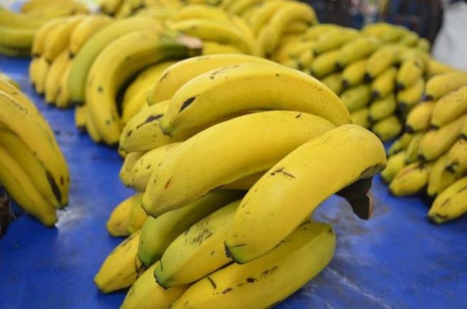 Muz ve dier btn meyve ve sebzeler