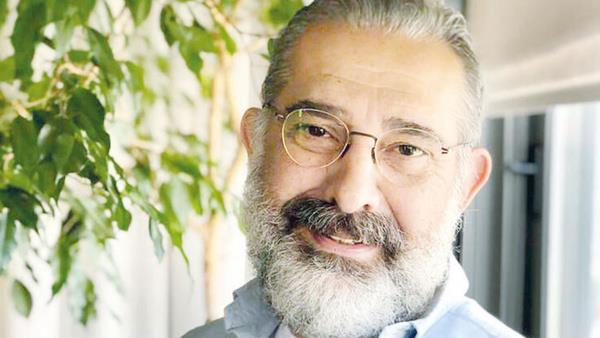 ?Bu roller psikolojik olarak sizi etkiledi mi? sorusuna Kral "Masum bir yzm vard. Herhalde o yzden duygulara daha fazla hitap edeceimi dndler. Genelde lmle biten filmlerde rol aldm." dedi.