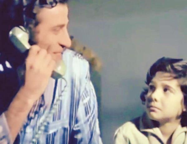 Ertem Eilmez'le ilgili Kral "Ertem Abi, bana hep yumuak tarafn gsterdi. Dnya gzeli bir adamd. O setteki herkes ok zeldi." aklamasn yapt.