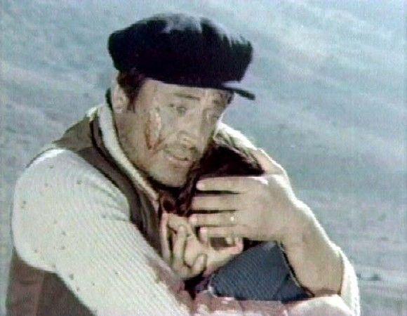 Cneyt Arkn'la rol ald Oul filmiyle ilgili Kral "Oul'da Cneyt Abi ile oynadm. Kuduran bir ocuu canlandrmtm. Filmi, Eskiehir?de dalarda, tepelerde ektik. Role adapte olabilmem iin sert tarafn da gsterdi. Fakat yrei inanlmaz temiz biri." aklamasn yapt.