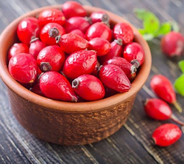 Diyabet Hastalarnda Kan ekerini Dengelemeye Yardmcdr<br>  Kuburnunun inslin duyarlln artrmas, kan ekeri reglasyonunu desteklemesi gibi etkileri vardr. Bu sayede inslin direnci grlen hastalarda Tip 2 diyabet hastalnn geliimini nlemeye, mevcut diyabet hastalarnda ise kan ekerinin dzenlenmesine yardmc olur.