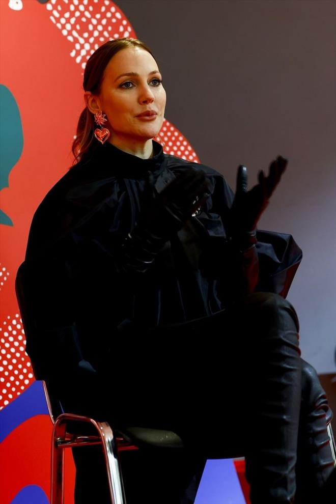 Baroln stlendii Kovan filminin 43. Uluslararas Moskova Film Festivali'ndeki gsterimi iin Rusya'nn bakenti Moskova'ya gelen Meryem Uzerli, sorular yantlad. Uzerli, Moskova Film Festivali'nin ok prestijli olduuna dikkati ekerek, "Bu festivalin heyecann yaamak, bir paras olmak, burada filmimizin gsterimini yapmak ok gurur verici" deerlendirmesinde bulundu.