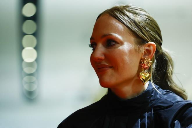 "ekimler esnasnda arlarn sokmasna maruz kaldm"  <br>  Kovan filminde Aye karakterini canlandran Uzerli, daha nce buna benzer bir karakteri canlandrmadn ve bunun filmdeki rol tercihinde etkili olduunu dile getirdi.