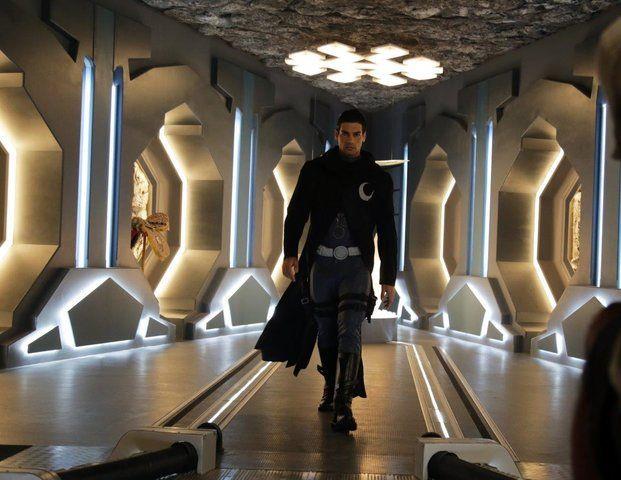 Yayn hayatna 1 Ocak'ta balayan ve fragmanlar haftalar nce dnmeye balayan dizi, Aknc'dan gelen haberler kt. Fantastik bir dizi olan Aknc, ATV'nin en yksek bteli dizisi olarak biliniyor. Her sahnesi ile byk bir ekibin emek verdii dizi maalesef bekleneni veremedi.