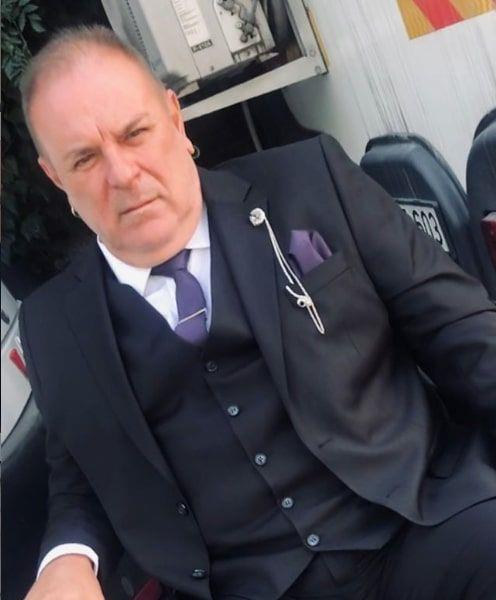 Sadakatsiz dizisinin yapm irketi MedYapm, oyuncularnn salk durumu hakkndaki son gelimeleri aktard. irketin aklamasnda unlar sylemiti:    "Kymetli oyuncumuz Burak Sergen'in kovid sebebiyle 3 gndr hastanede youn bakm tedavisi devam etmektedir. Kendisine MedYapm ailesi olarak acil ifalar dileriz."