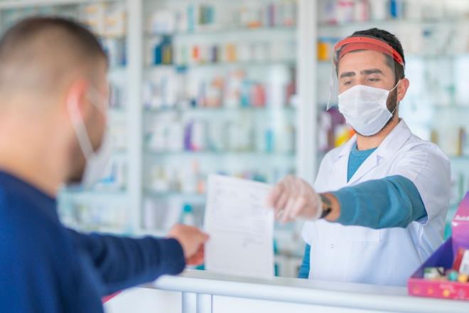 ECZANELER AIK  -Salk kurumlar ile eczaneler ak olacak. Eczaneler 09.00-18.00 saatleri arasnda mesai yapacak.  <br>  -Zorunlu durumunu belgeleyenler konaklama tesislerinde kalabilecek.<br>    -Adliye ve noterlerde nbeti birimler alacak.