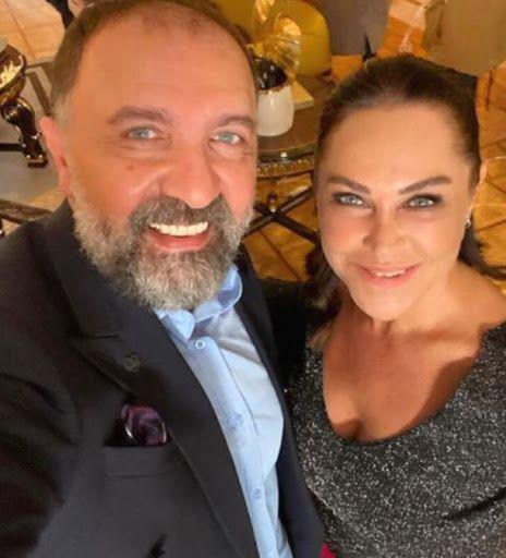 Postolu, ?Hlya yakn dostum. Sk sk Fenerbahe-Beikta dostluunu yd ediyoruz." dedi.