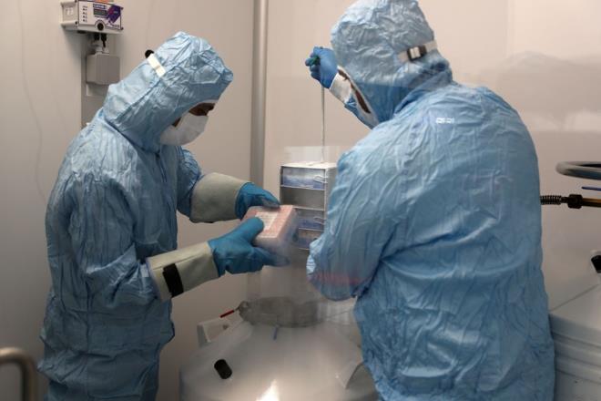 Trkiye 3'nc asn Rusya?dan alyor. Salk Bakan Fahrettin Koca?nn nceki gn mjdesini verdii ilk 50 milyon doz ann ardndan, Rus Gamelya Enstits tarafndan gelitirilen Sputnik V?nin retimi de artk Trkiye?de yaplacak.