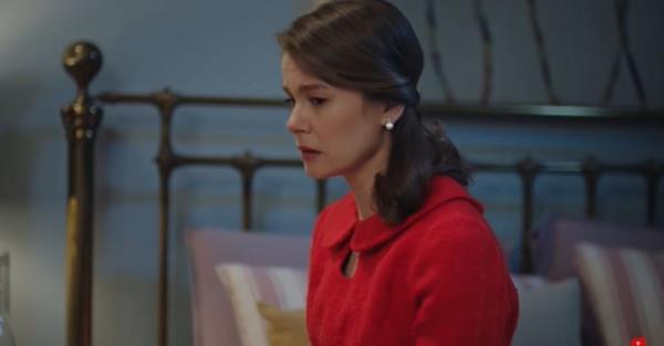 Son blmde bu ani kararn nedenini kimse bilmezken, olan biteni kameralardan izlemi olan Muzo her eyi anlatt. Nalan, Feride?nin verecei tepkiden korktuu iin annesine gerei syleyemedii Camdaki Kz reyting yarnda zirveyi rakibine kaptrd.