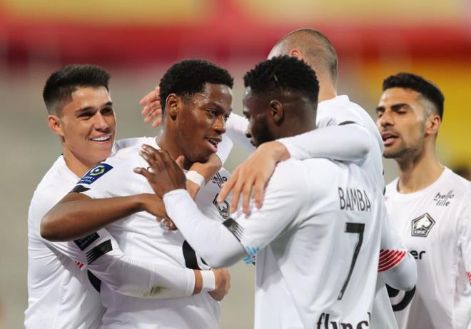 Kalan malarda baka gol olmad ve Lille, sahadan 3-0 galip ayrld. Deplasmanda 13. man da kaybetmeyen Lille, puann 79 yapt ve bitime 2 hafta kala liderliini srdrd. Avrupa hesaplar yapan Lens ise 56 puanda kald.