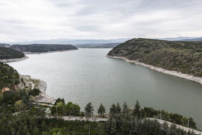 Tasarruflu su kullanmnn nemine deinen ztrk, yalarn azalmas ve bilinsiz su tketiminin kaynaklarn her geen gn azalmasna neden olduunu ne srd.