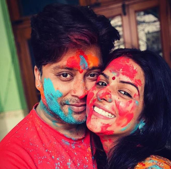 Oksijen maskesi ile ektii videoda Vohra, 'Grevliyi armaya alyorsun ama gelmiyorlar. Bir saat veya daha fazla srede gelirler ve yokluklarn bir ekilde ynetmeniz gerekir' ifadelerine yer vermiti.