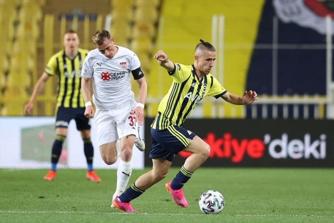 FENERBAHE    Fenerbahe 79 puanla nc srada yer ald.    Fenerbahe son hafta deplasmanda Kayserispor ile karlaacak.