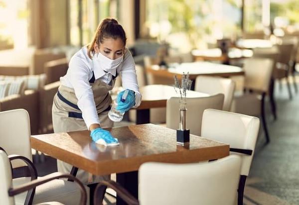 Kefe ve restoranlar alacak: Bu dnemde kafe, restoran, lokanta gibi i yerleri 22.00'de kapanmaya balanacak ancak kapal alanlar kullanlamayacak. Dars ise yzde 50 oranla kullanma ak olacak.